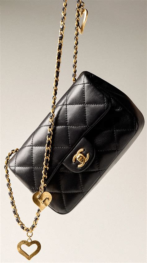 chanel charm flap bag